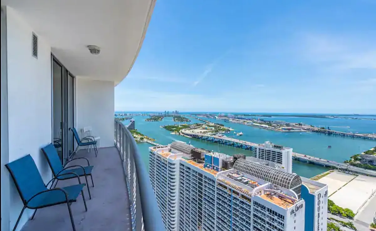 Building Photo - 1750 N Bayshore Dr #5310