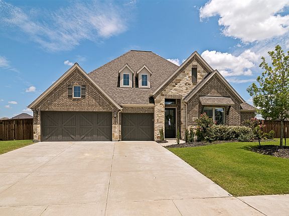 2nd image of 1440 Arezzo Ln