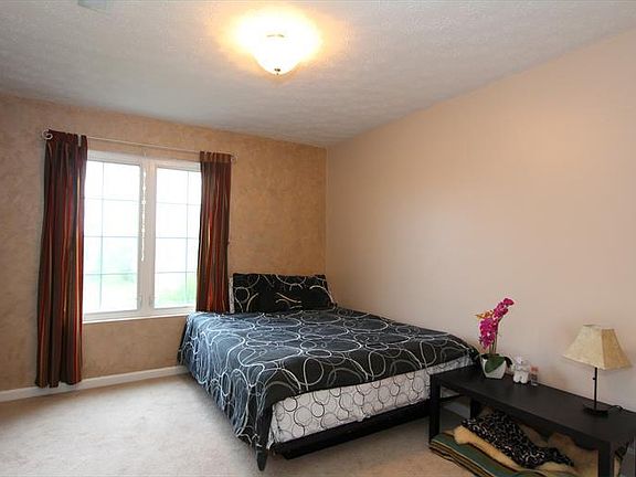 5th image of 416 Bentley Oak Ln
