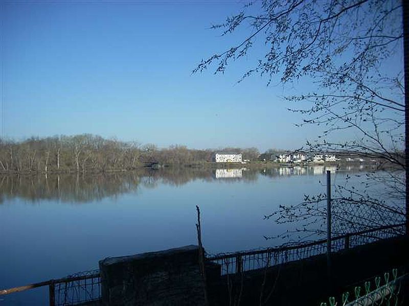 2nd image of 133 SECOND Avenue