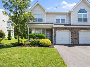 9 Nutmeg Ct, Tinton Falls, NJ 07753