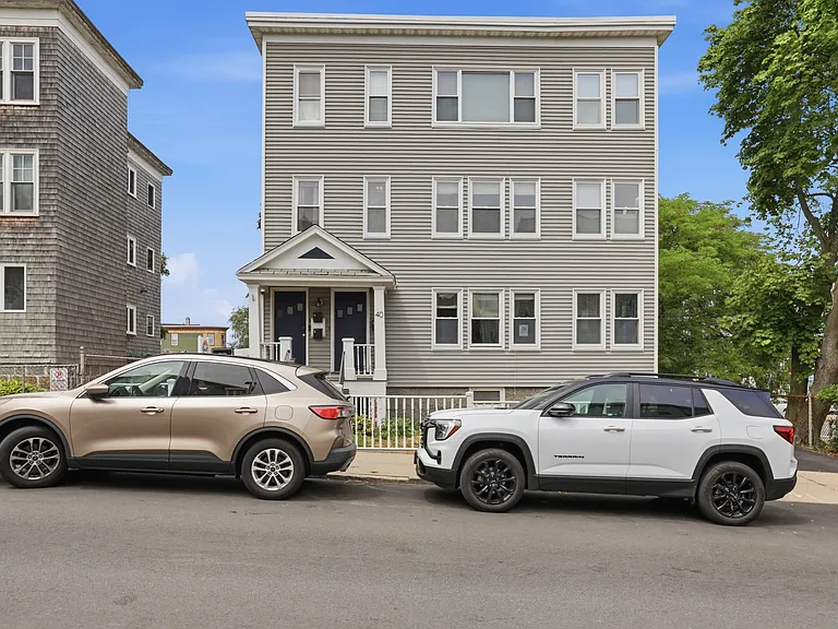 40 Buttonwood St #2 — Photo 14