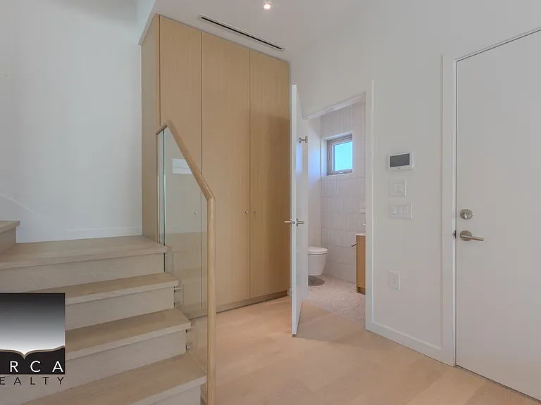 2915 E 5th Ave #1 — Photo 8