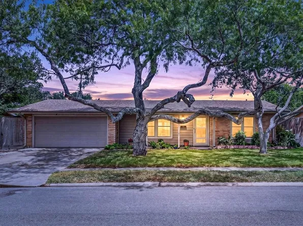 946 Carmel Pkwy, Corpus Christi, TX 78411