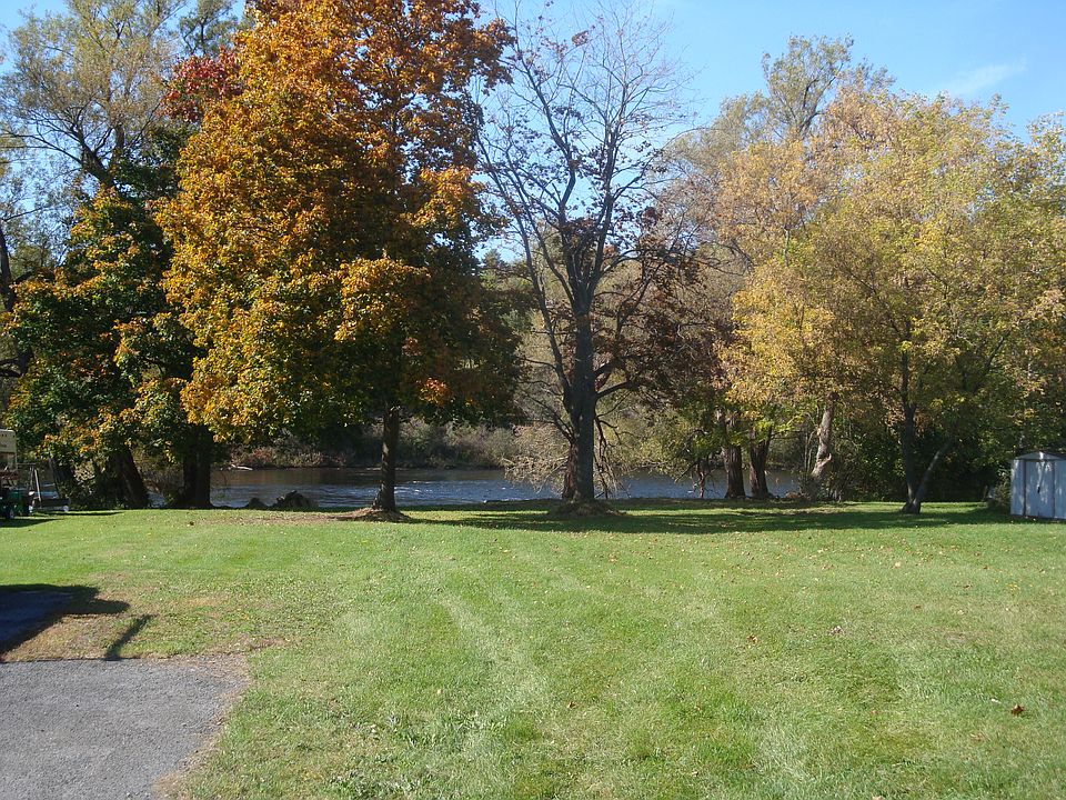 2nd image of 15 River St