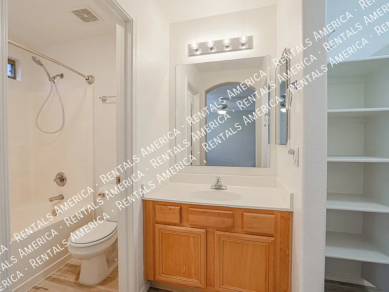 16212 N 162nd Ave — Photo 32