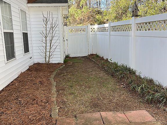 4th image of 2928 Rockport Dr