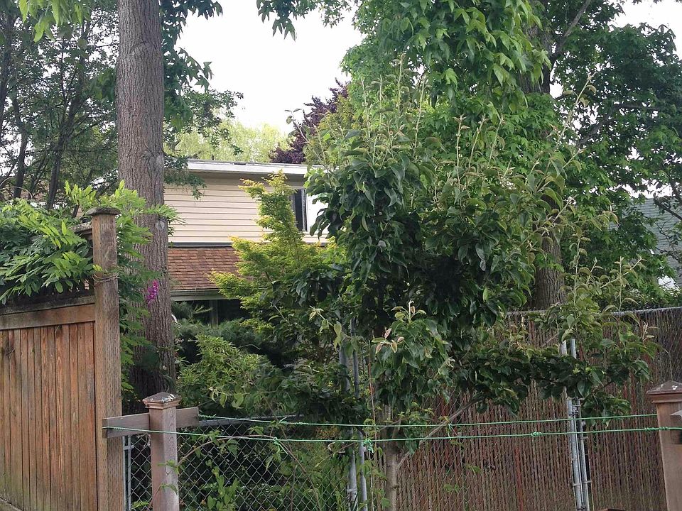 2nd image of 6559 55th Ave NE