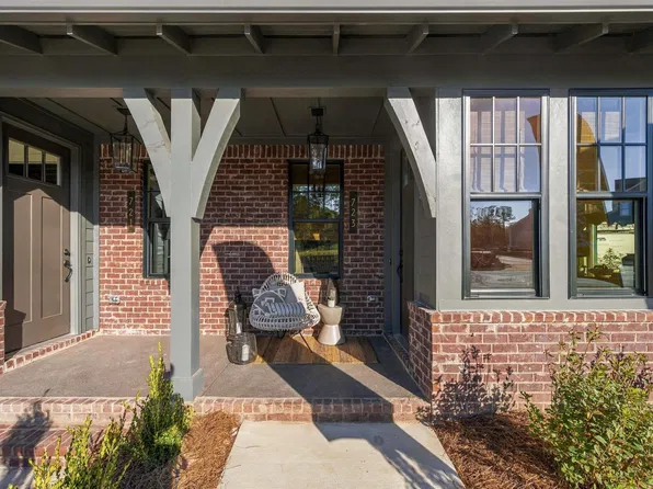 723 River Walk Dr, Birmingham, AL 35216