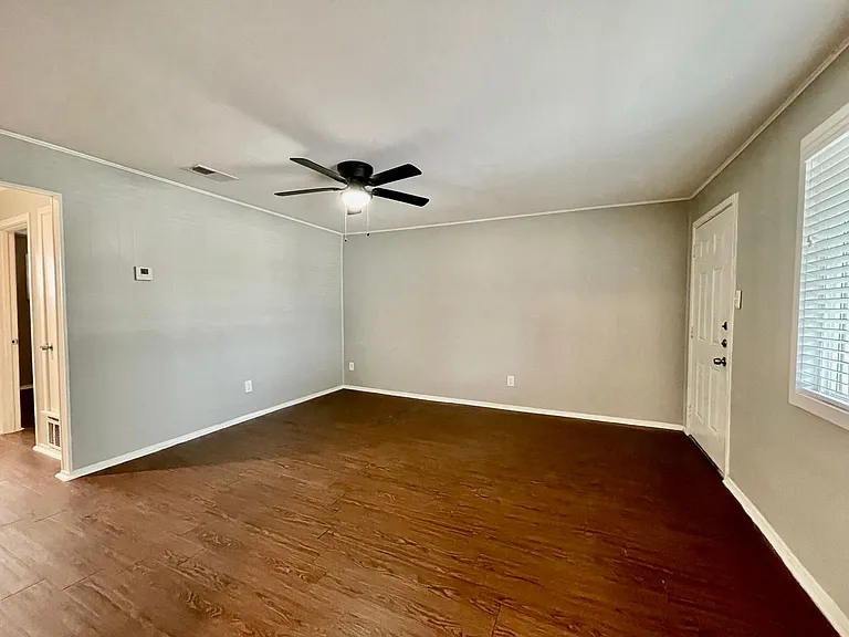 Sundance Apartments — Photo 43