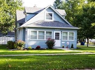 460 E 11th St, Wahoo, NE 68066