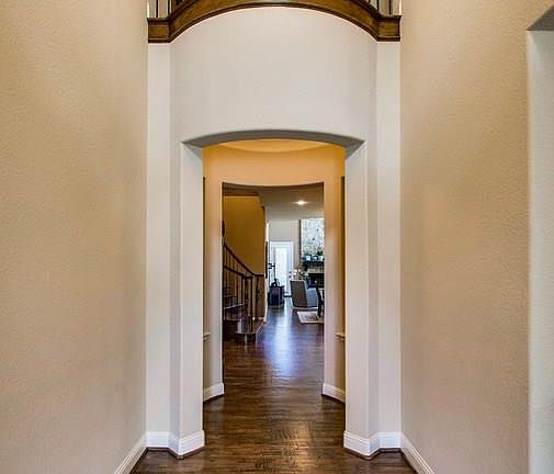 5th image of 7037 Portobello Dr