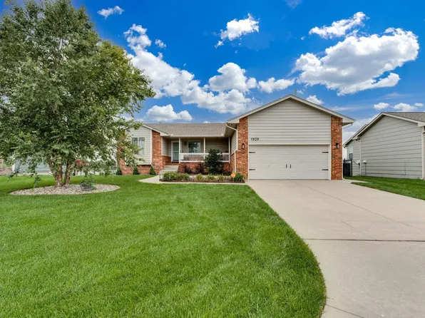 1909 N Nickelton Cir, Wichita, KS 67235