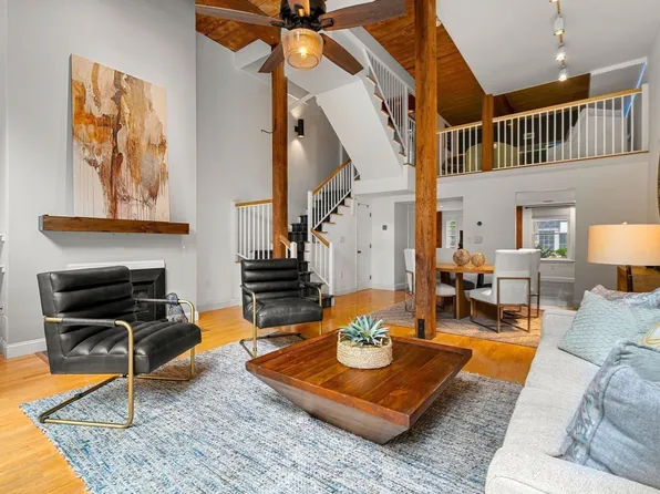11 S Stone Mill Dr APT 712, Dedham, MA 02026