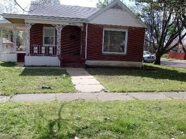 816 8th St, Monett, MO 65708