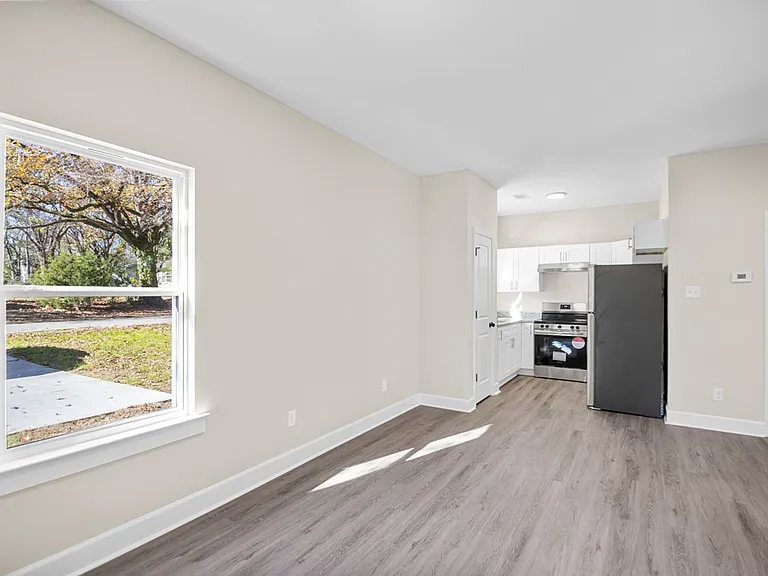 1523 S Cedar St — Photo 36