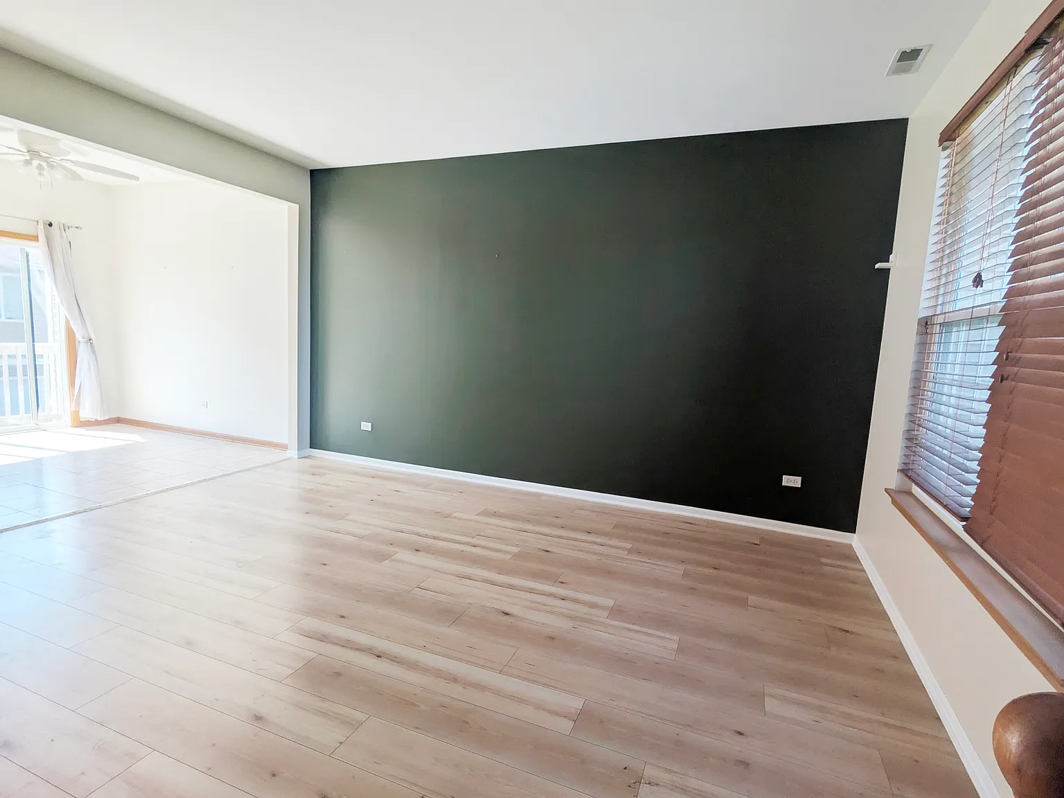 2 bed, 1300 sqft, $2,450 — Photo 1
