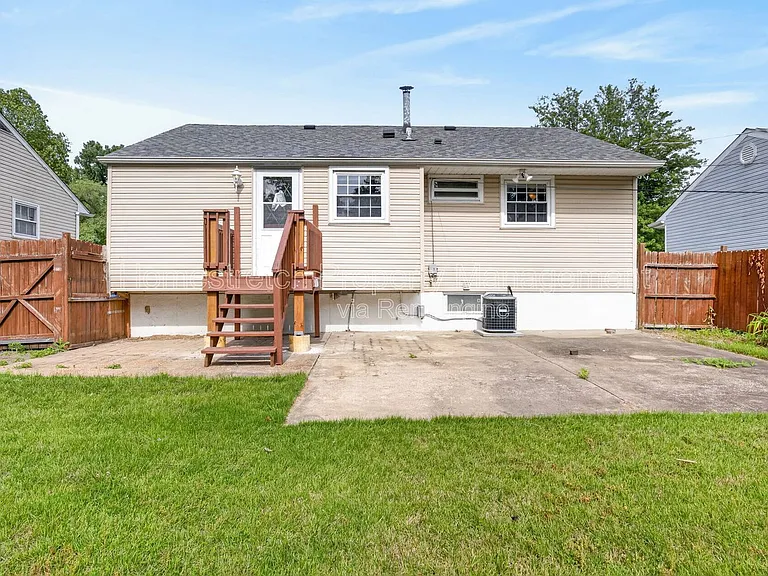 10527 Prestwick Dr — Photo 30