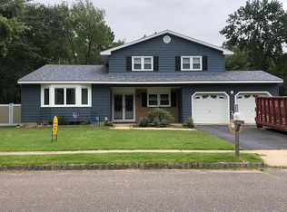 59 Zaleski Dr, Sayreville, NJ 08872