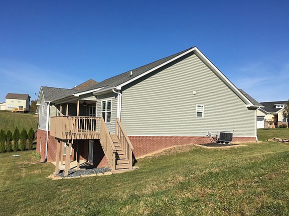 2nd image of 176 Westwoods Dr
