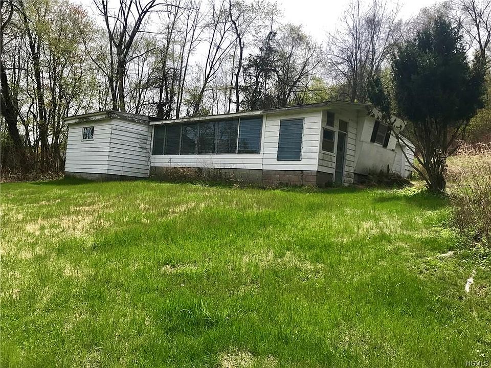 1st image of 21 Gailie Dr