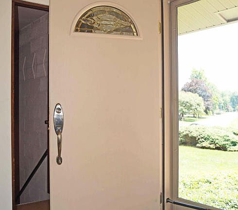 4th image of 1525 Walnut Heights Dr