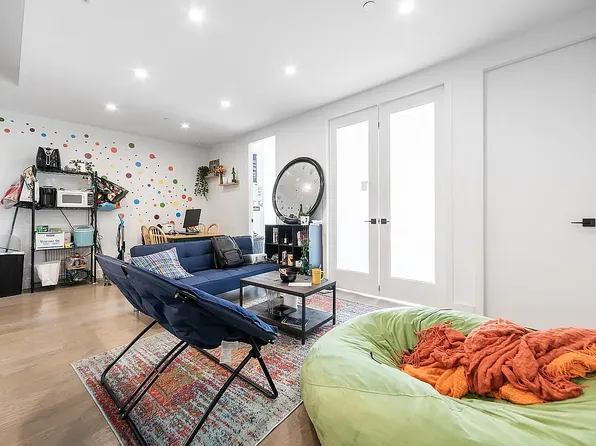 254 East 28th Street image 1 of 12
