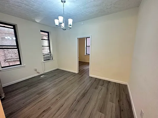 Rented by Premier Metro Realty Corp | media 18