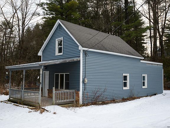 4th image of 324 Washington St