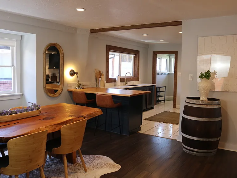 1010 E Elm Ave — Photo 5