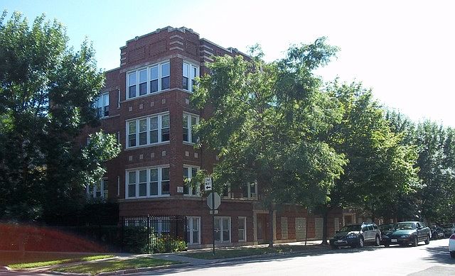 1st image of 1905 W Winnemac Ave APT 2
