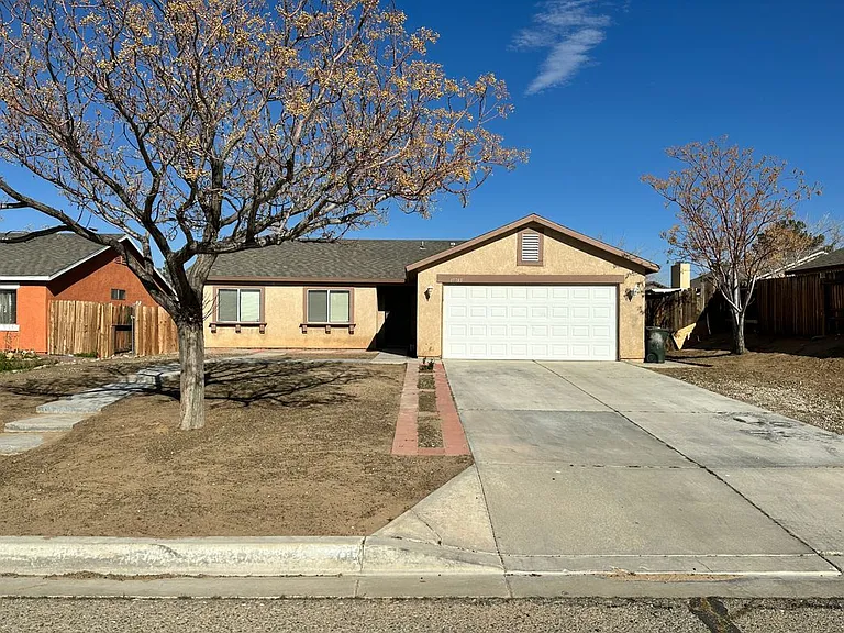 17785 Carson Cir — Photo 1