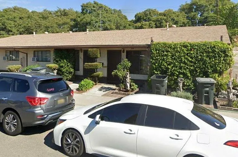 215 S Park Ln #215 — Photo 1