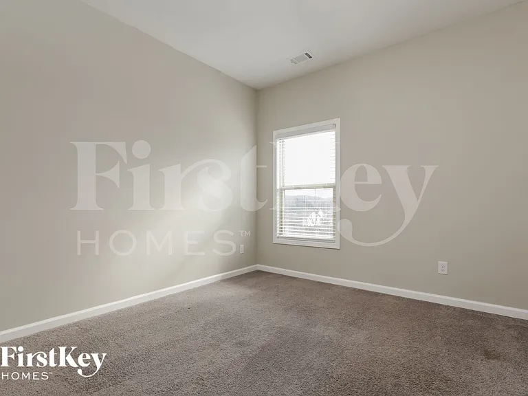 4895 Frontier Dr — Photo 11