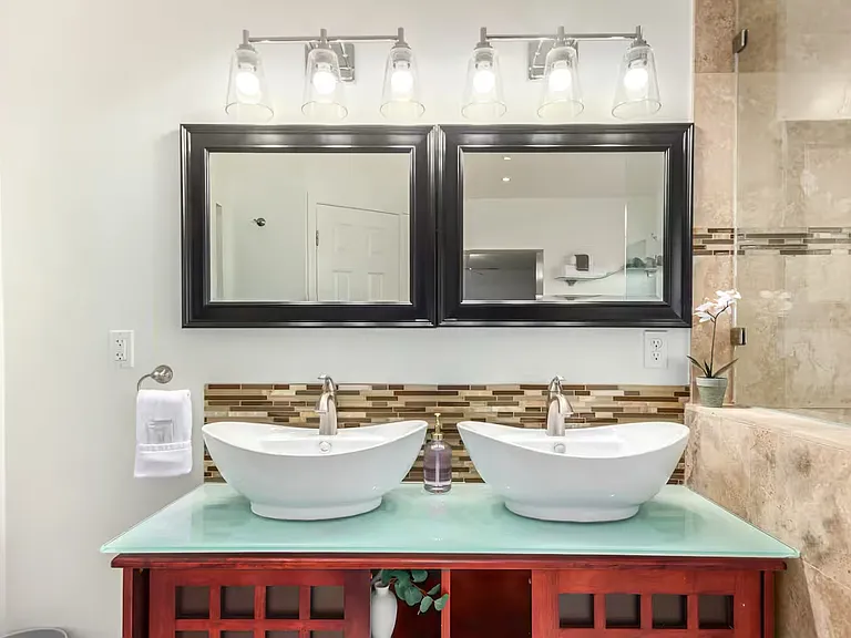 Owners Bath