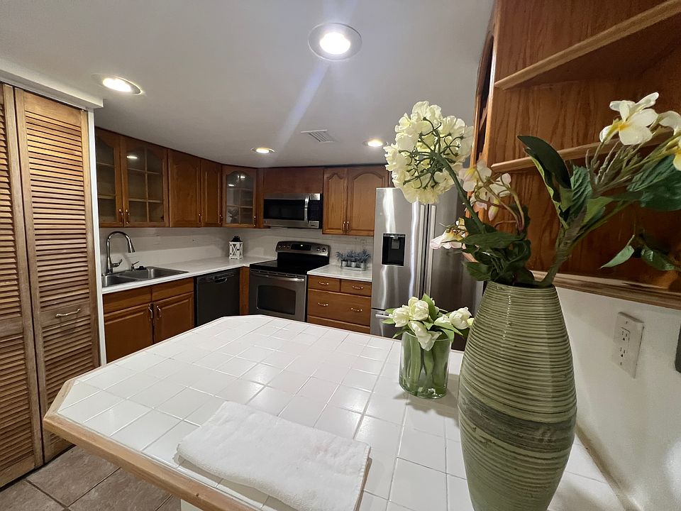 1st image of 10800 N Kendall Dr APT O5