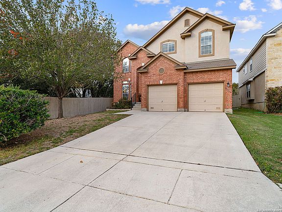 3rd image of 21319 LA PENA DR