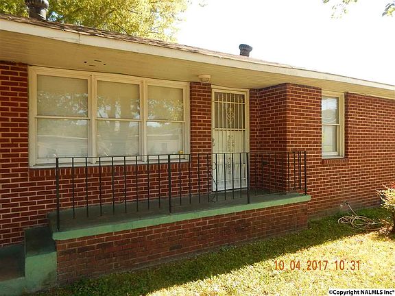 3rd image of 1200 Meadow Dr NW