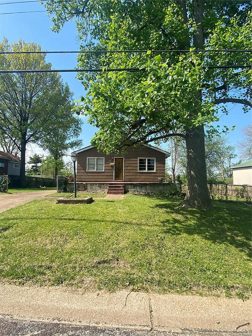 632 Beatrice Ave photo 1