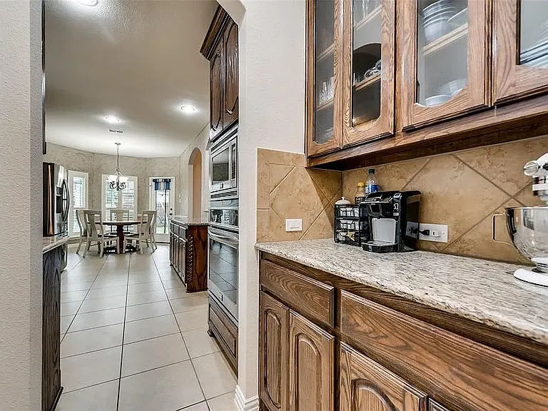 411 Sunnyside Ln — Photo 30
