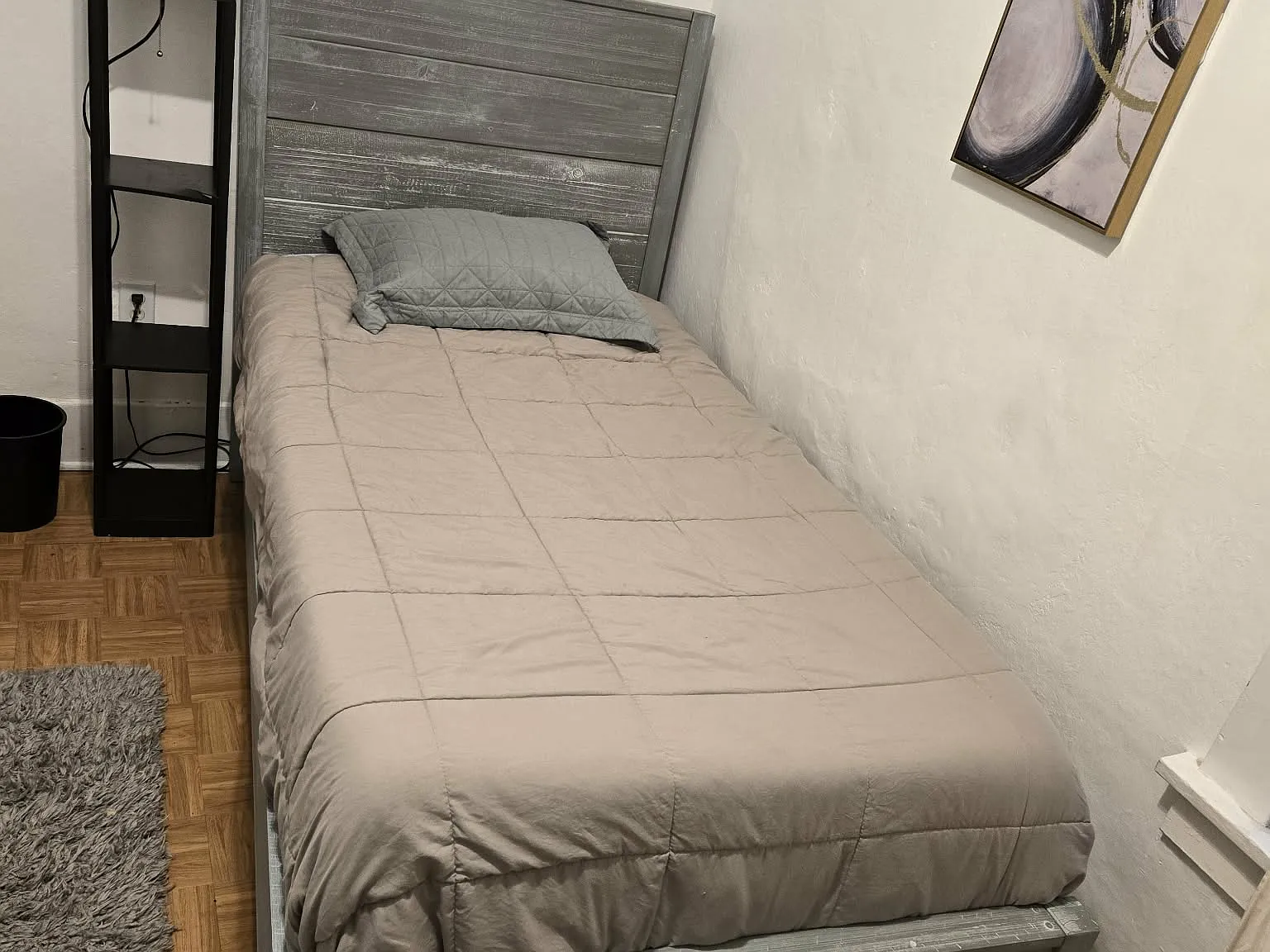 5 bed, 1994 sqft, $700 — Photo 4