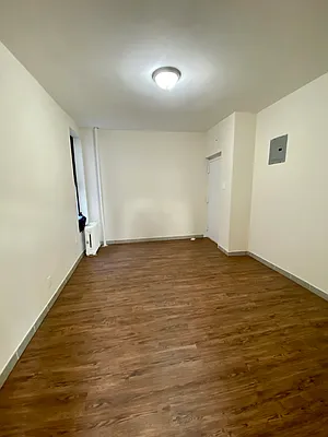 Rented by LRGNY Group, Inc. | media 9