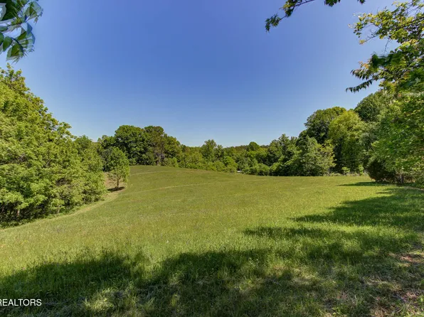 16 Thomas Cross Rd, Sevierville, TN 37876