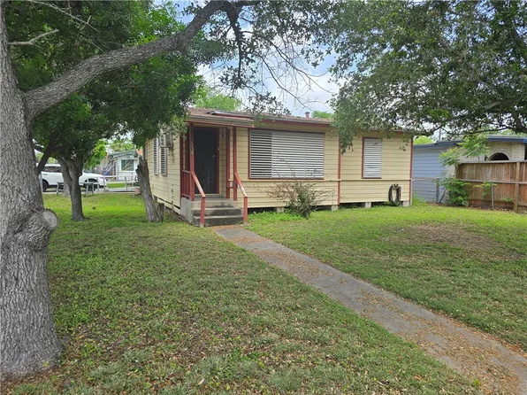 2230 Talisman St, Corpus Christi, TX 78416