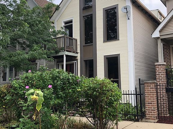 2nd image of 2027 N Bingham St