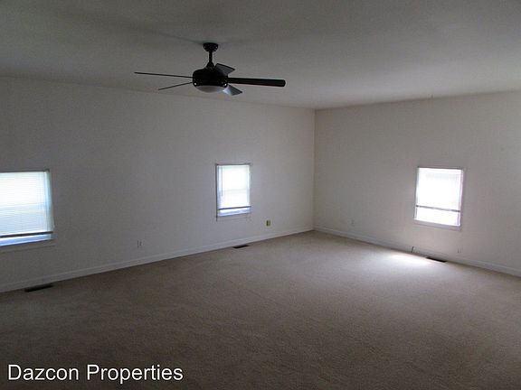 5th image of 119 Zephyr Ln