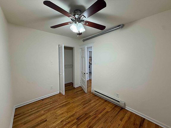3rd image of 3052 N Kenmore Ave