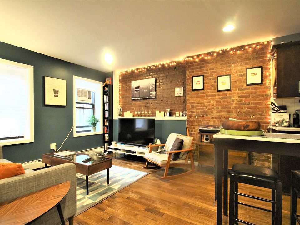 1st image of 15 Herkimer St #1