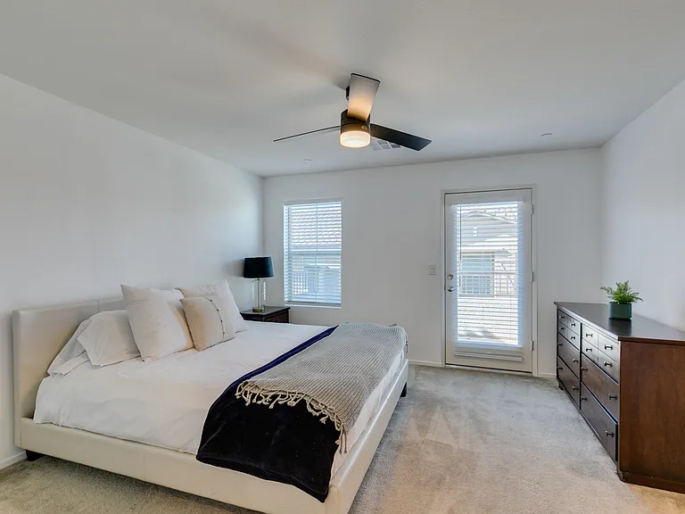 77 Alamere Falls Dr — Photo 35