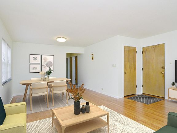 3rd image of 4825 Crain St